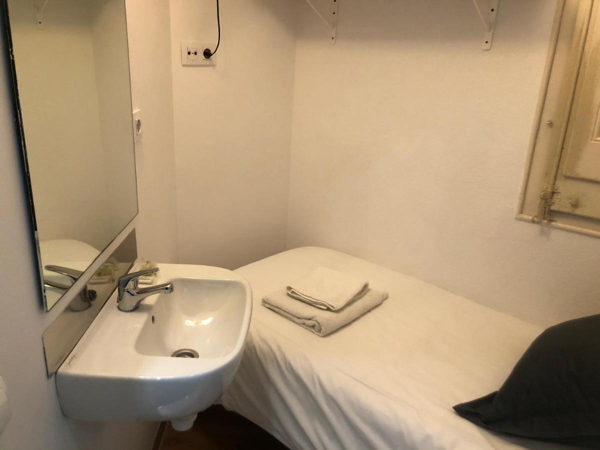 Hostalin Barcelona Diputacion Dış mekan fotoğraf